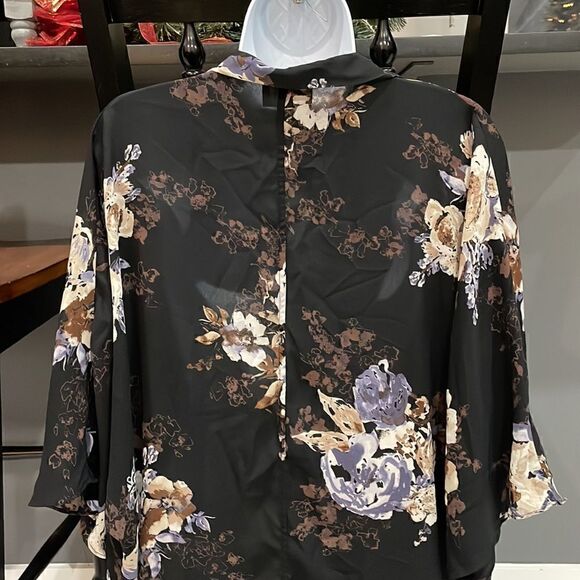 Everly- Chiffon Kimono Black Floral Print, Short Sleeve, High/ Low Shaw Collar, - Picture 12 of 16